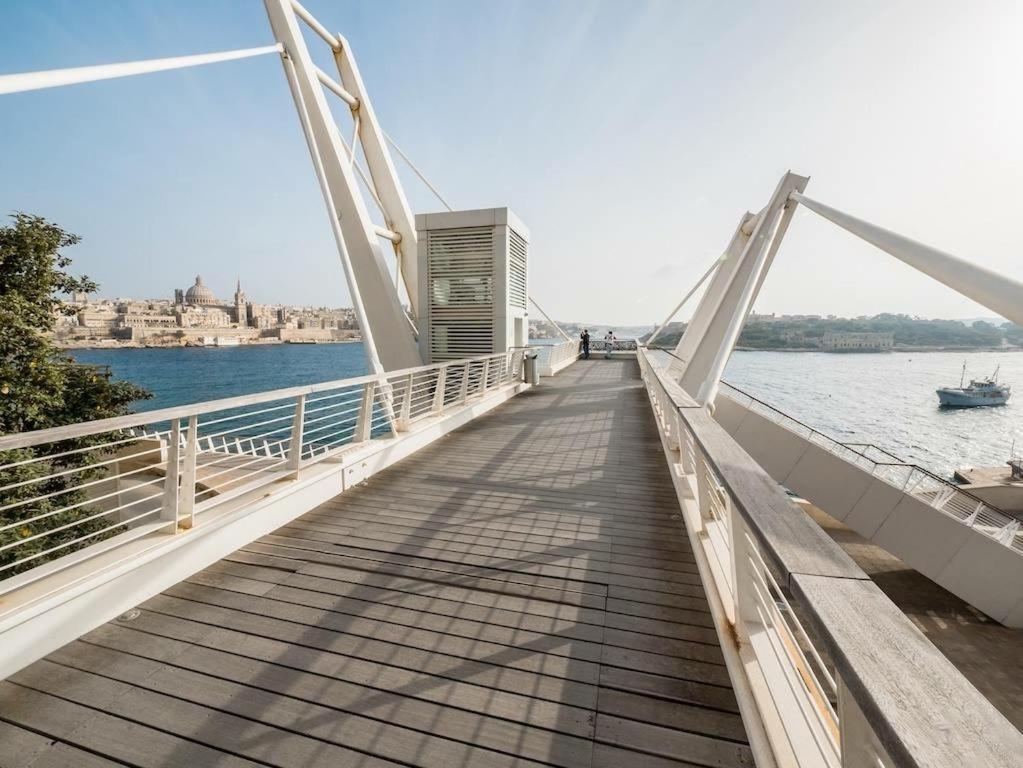 Seafront Lux Apart Inc Pool, Upmarket Area Sliema Ngoại thất bức ảnh