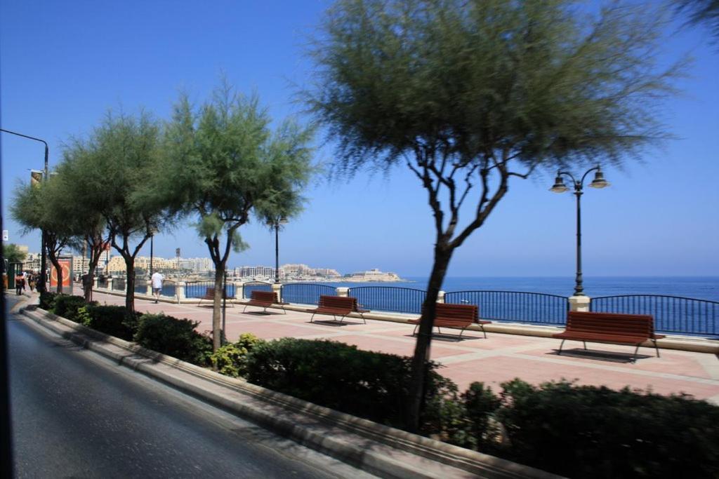 Seafront Lux Apart Inc Pool, Upmarket Area Sliema Ngoại thất bức ảnh